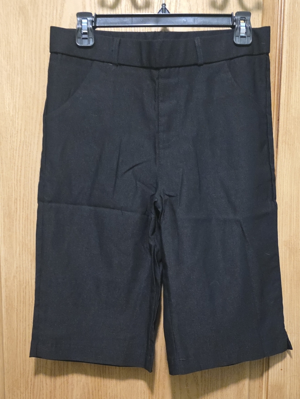 Black Women's Capris - Classic Pull-On Style